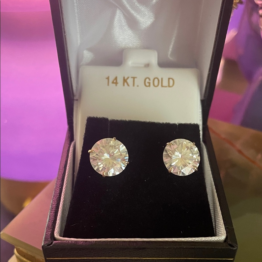 14K Gold Moissanite Stud Earrings